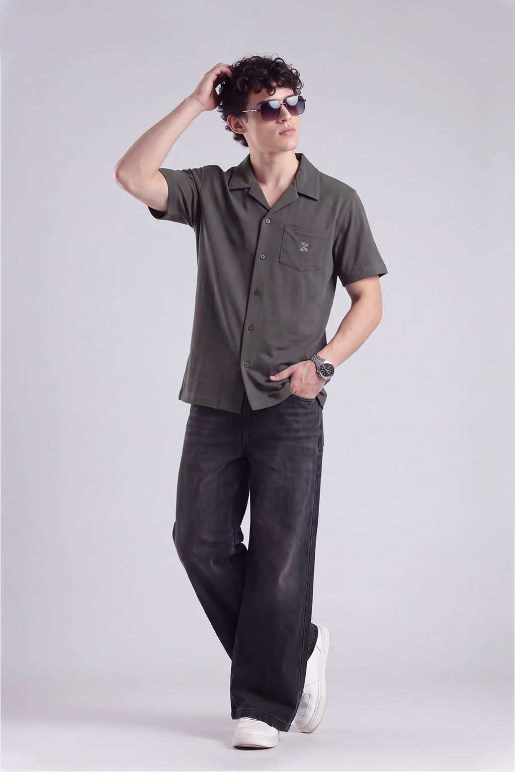 Button Down Shirt / Black