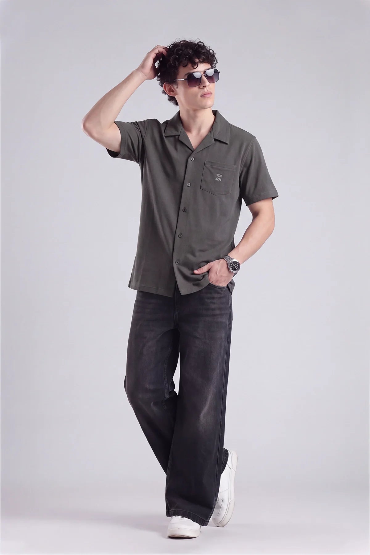 Button Down Shirt / Black